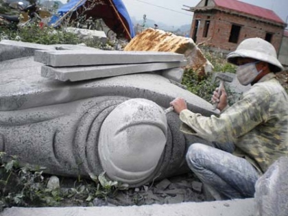 Làng nghề chạm khắc đá Ninh Vân
