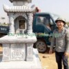 Làm mộ đá nguyên khối tại Hà Giang | Cơ sở chế tác uy tín, báo giá, mẫu thiết kế riêng theo yêu cầu 64 Nghệ nhân Lương Uy Lực bên công trình mộ đá ba mái tại Ninh Bình