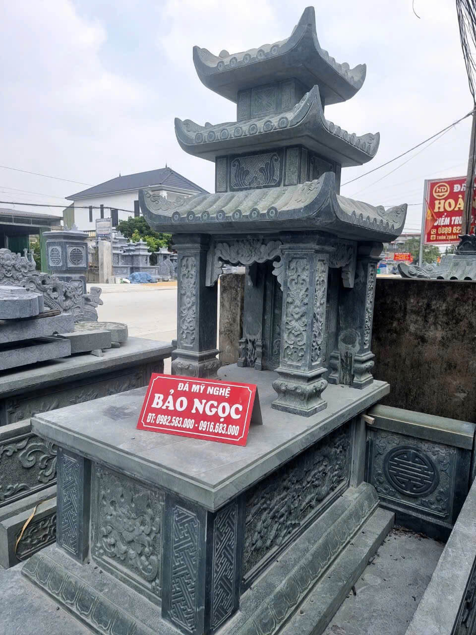Mộ đá 3 mái NInh bình