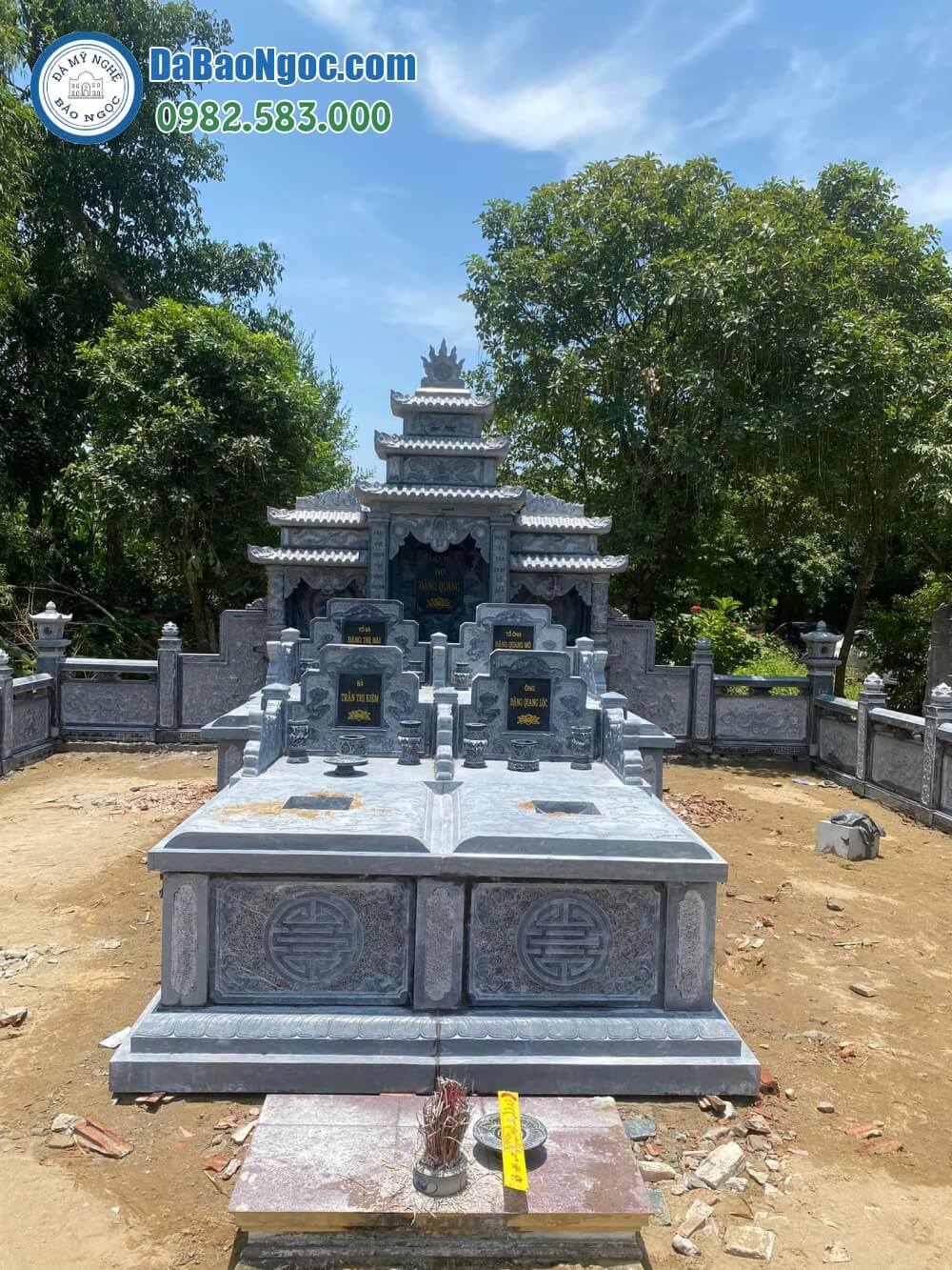 Mẫu lăng mộ đá đôi xây dựng ở Phú Thọ