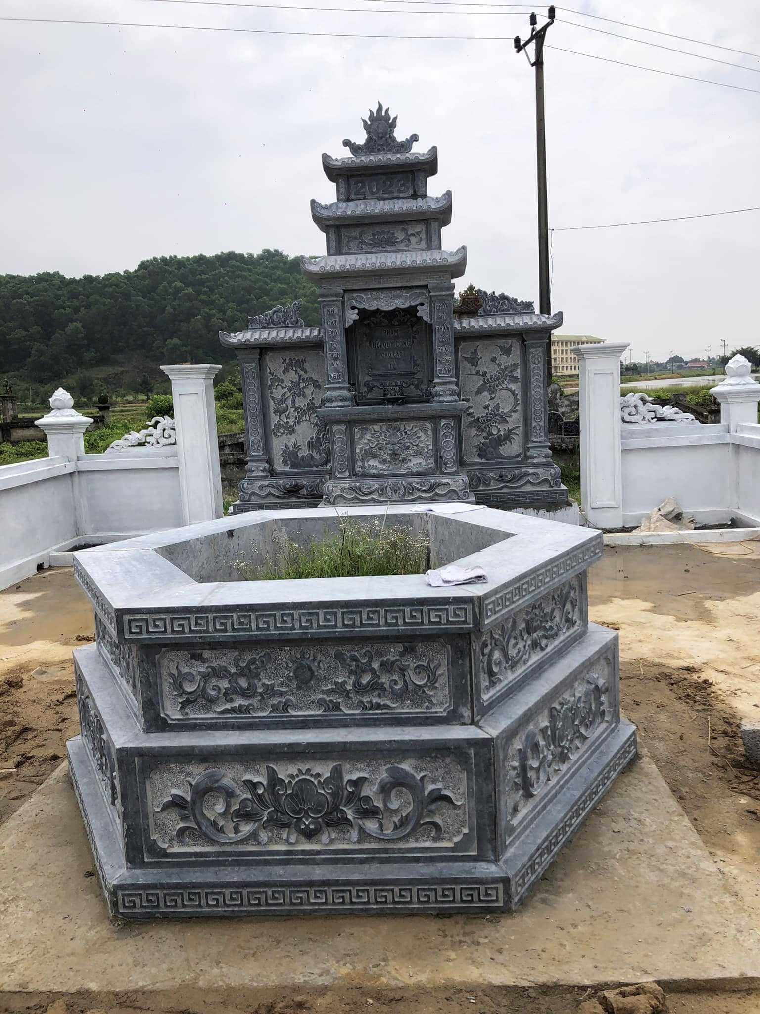 Mẫu mộ đá Lục giá làm cho khách tại Quảng Bình Mẫu mộ đá Lục giá làm cho khách tại Quảng Bình