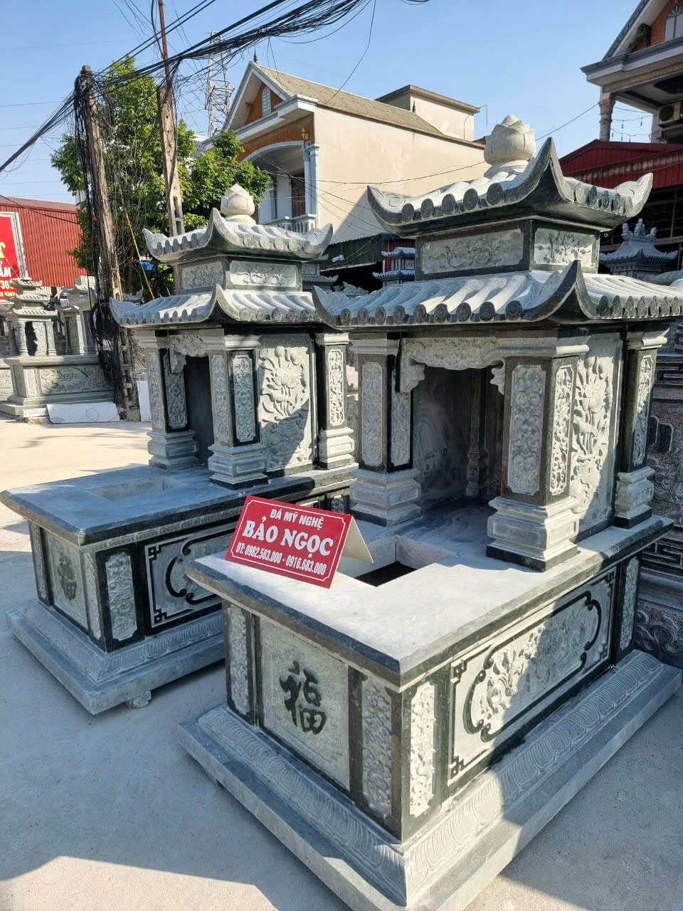 Mẫu mộ đá xanh rêu Ninh Bình